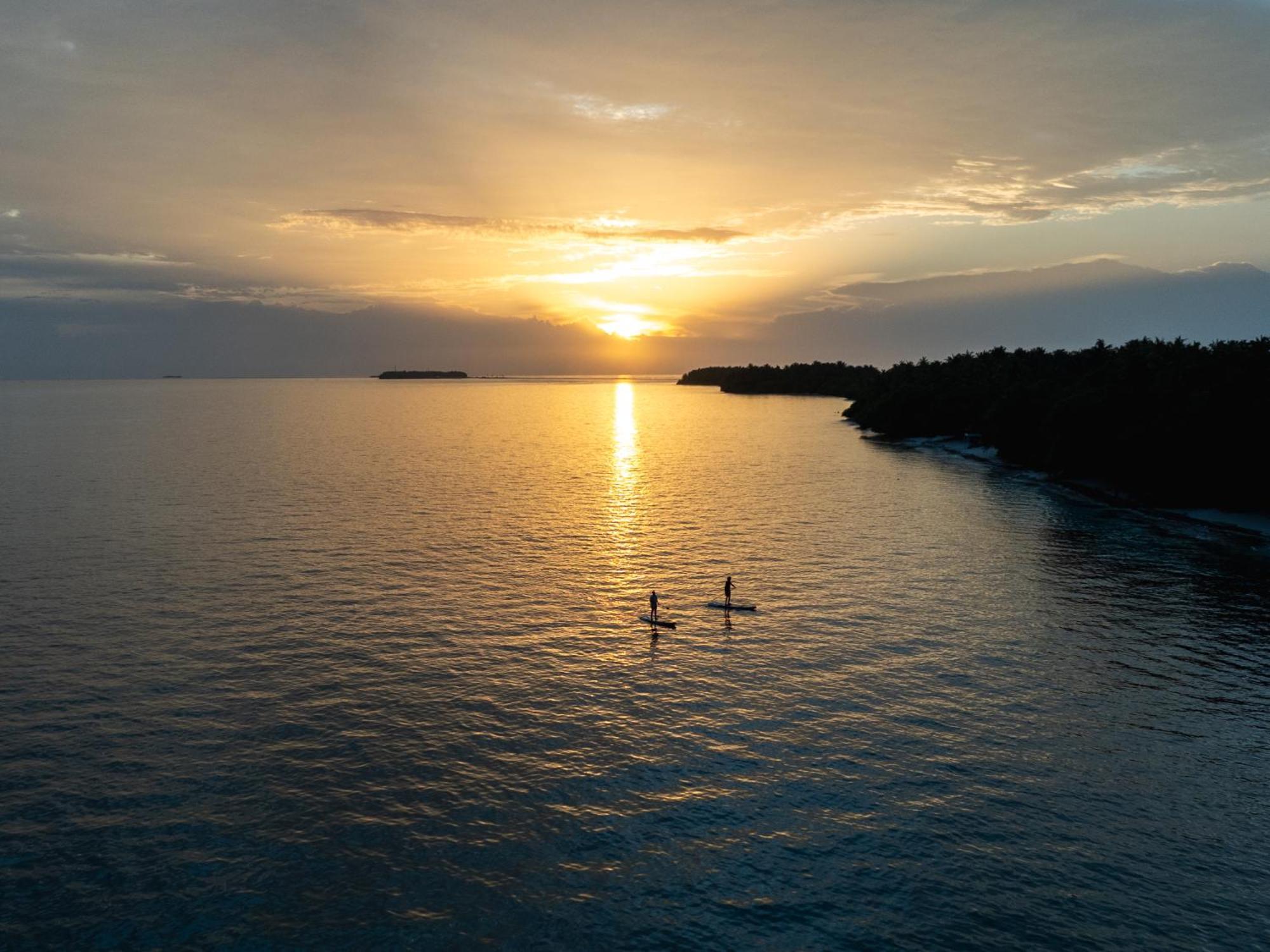 Isla Retreat Hotel Fehendhoo Ngoại thất bức ảnh