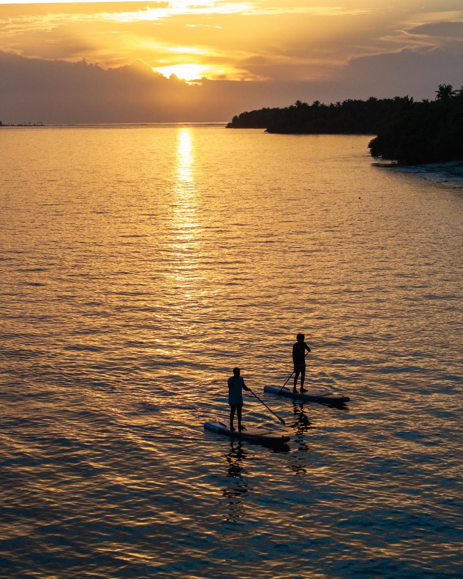 Isla Retreat Hotel Fehendhoo Ngoại thất bức ảnh